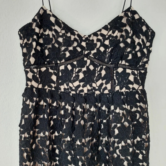 Club Monaco Lace Dress Size 6 (small, medium) - Picture 3 of 12